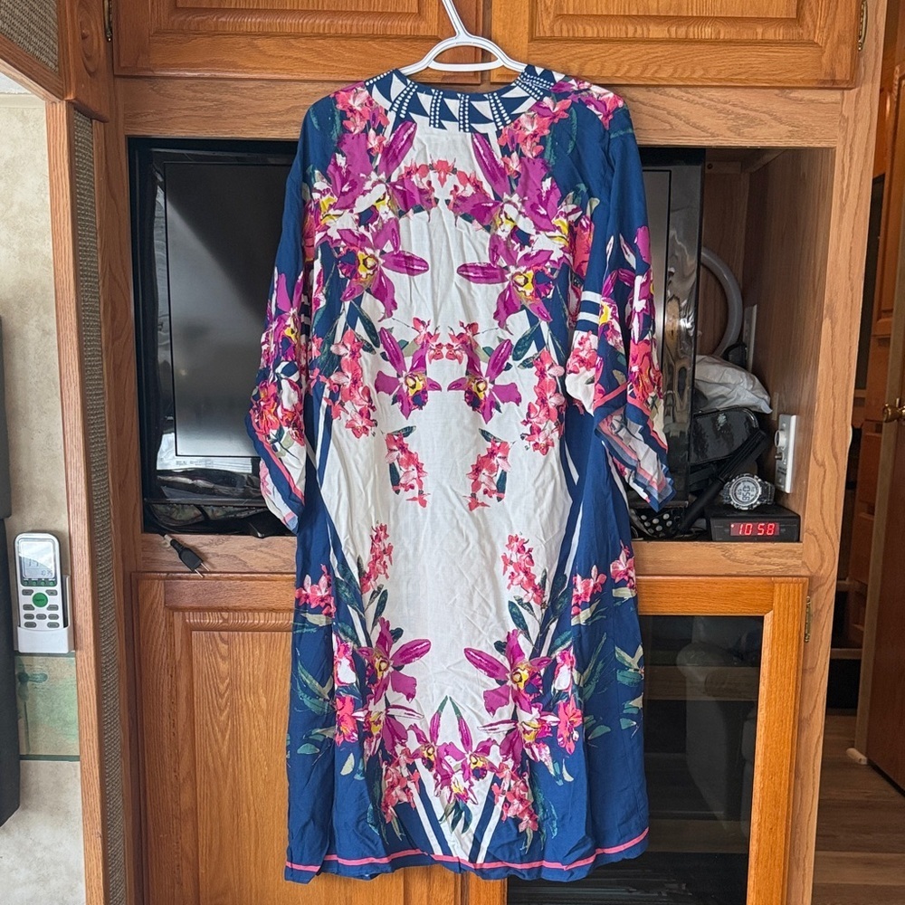 Flying Tomato Floral Kimono Jacket - Blue and Pink size M/L - Picture 9 of 9